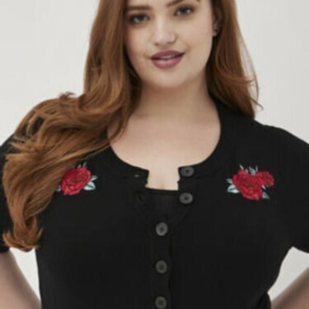 Retro Chic Embroidered Rose Cardigan - Black